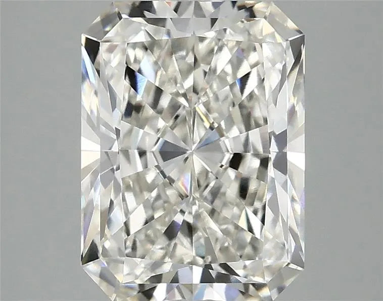 3.08ct Radiant Lab Grown Diamond (Colour H, Clarity VVS2, IGI Certified)