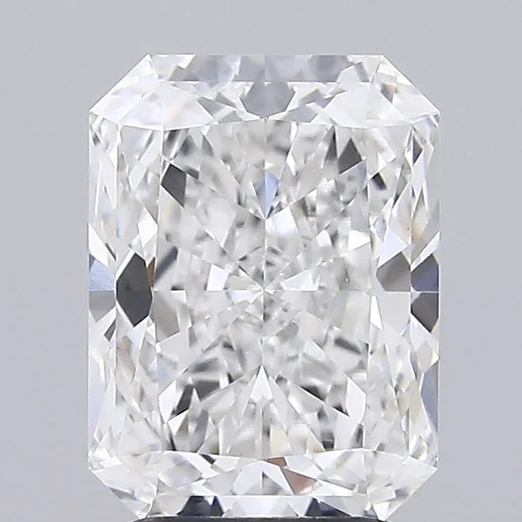 3.18ct Radiant Lab Grown Diamond (Colour E, Clarity VVS2, IGI Certified)