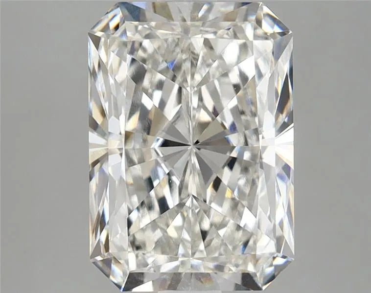 3.21ct Radiant Lab Grown Diamond (Colour F, Clarity VVS2, IGI Certified)
