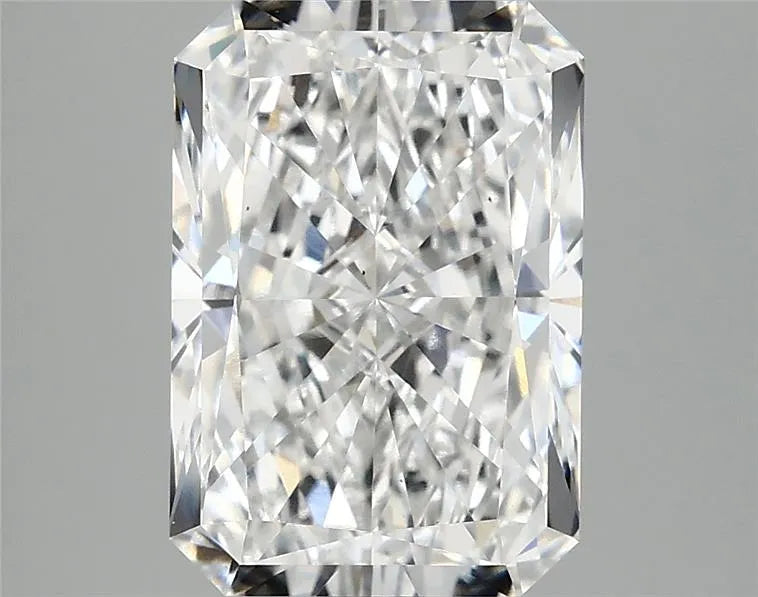 3.54ct Radiant Lab Grown Diamond (Colour E, Clarity VS2, IGI Certified)