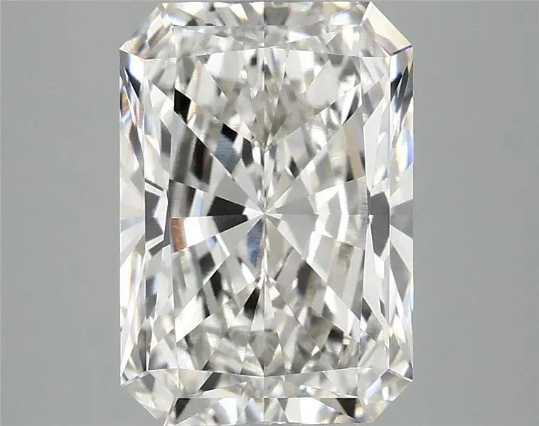 3.54ct Radiant Lab Grown Diamond (Colour G, Clarity VVS2, IGI Certified)