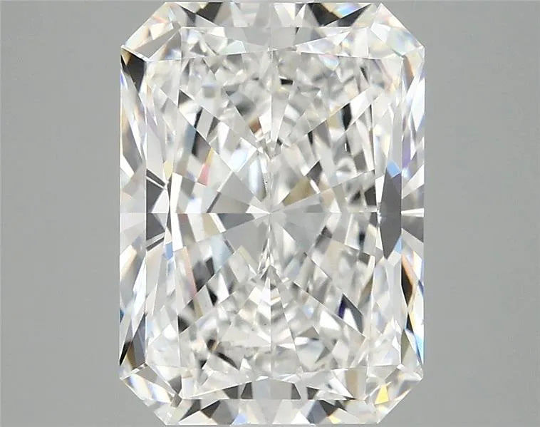 3.72ct Radiant Lab Grown Diamond (Colour E, Clarity VS1, IGI Certified)