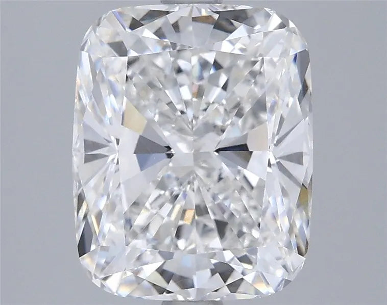 3.92ct Cushion modified Lab Grown Diamond (Colour E, Clarity VVS2, IGI Certified)