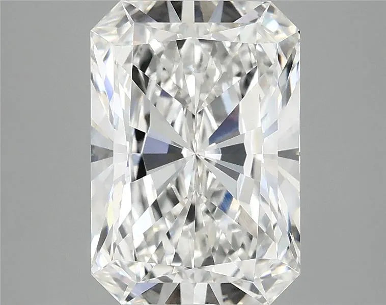 4.13ct Radiant Lab Grown Diamond (Colour E, Clarity VVS2, IGI Certified)