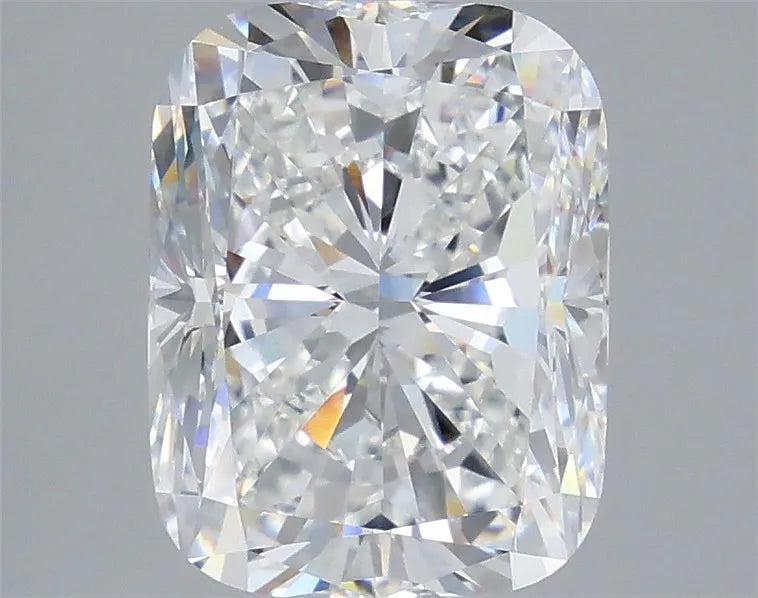 5.00ct Cushion modified Lab Grown Diamond (Colour E, Clarity VVS2, IGI Certified)