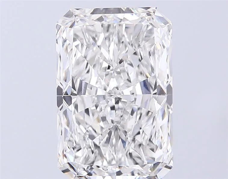 5.00ct Radiant Lab Grown Diamond (Colour D, Clarity VVS2, IGI Certified)